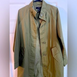 Light weight trench coat